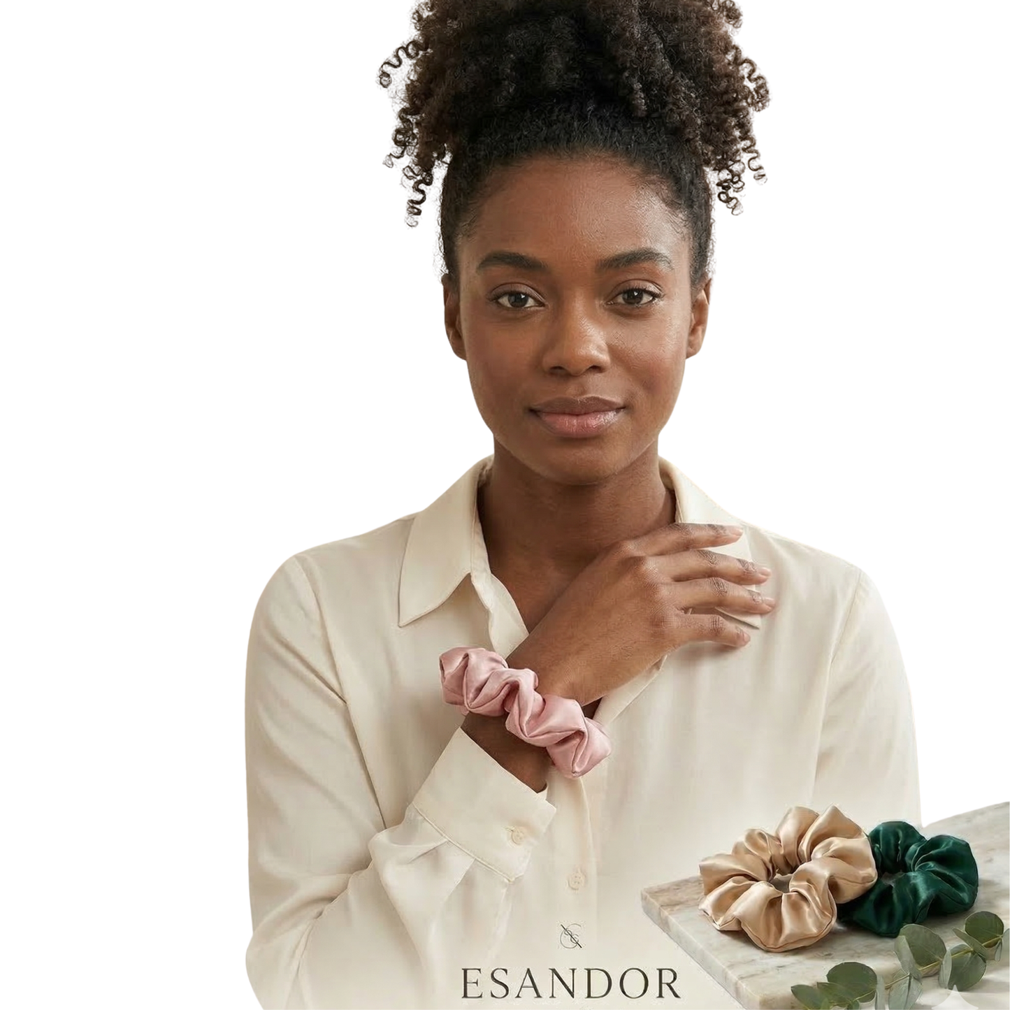 Woman wearing a beige shirt with scrunchies on a white background, featuring the brand 'ESANDOR'.